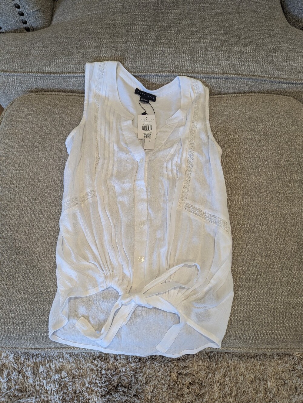 Sanctuary White Sleeveless Tie-Hem Button Blouse